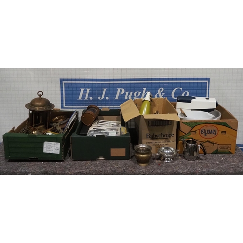 515 - 4 Boxes of assorted brass, copperware and kitchen items