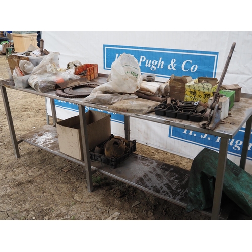 886 - Stainless steel bench and spares