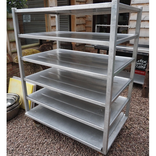 939 - Stainless steel shelving