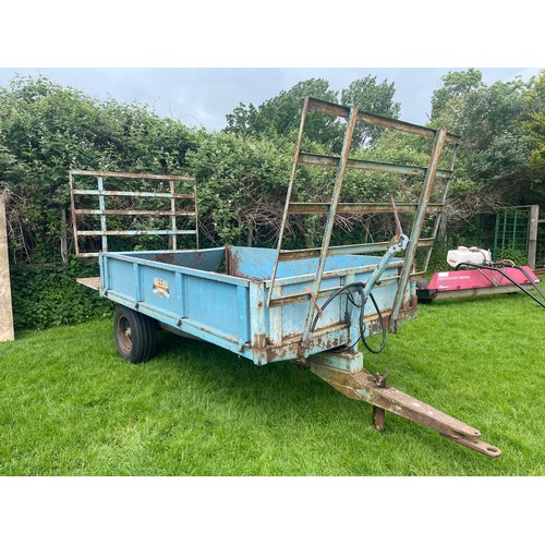 685 - Weeks 3 ton tipping trailer with extensions