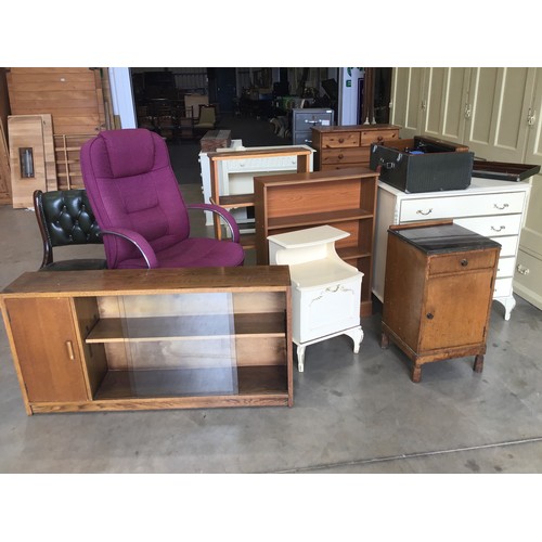 592 - Large quantity of assorted furniture to include Singer sewing machine, office chair, shelf units etc