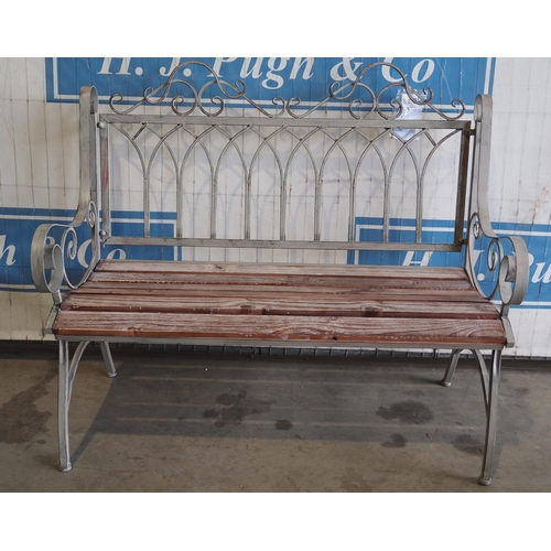 789 - Wood and metal bench 45