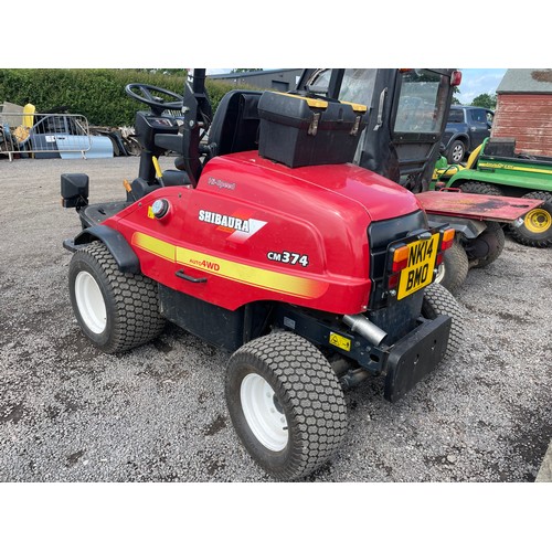 323A - Shibaura CM374 4WD tractor. Runs and rides. 36HP. No mower deck. Reg.NK14 BMO. V5