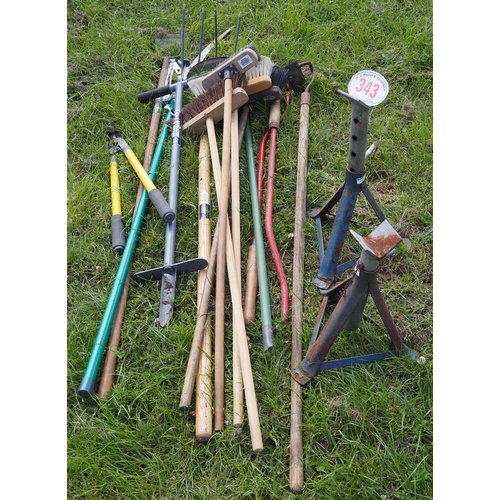 343 - Mixed garden tools