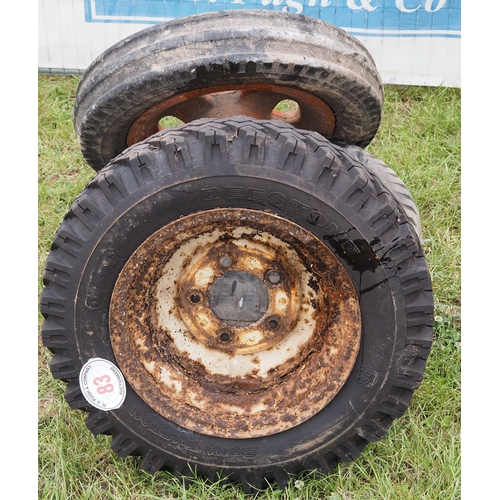 83 - 4 Land Rover wheels and tyres