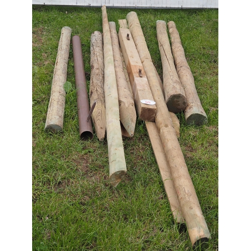 99 - Quantity of timber stakes