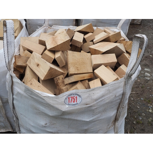 1751 - Oak firewood blocks