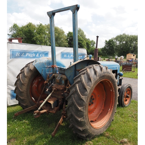 1920 - Fordson major tractor roll bar.  V5 Q251 FDD.  Deceased Estate