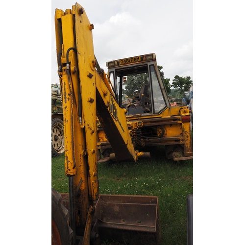 1950 - JCB 3CX Sitemaster with back hoe, ditching bucket. Off farm, working order. Reg. G481 PAM. V5