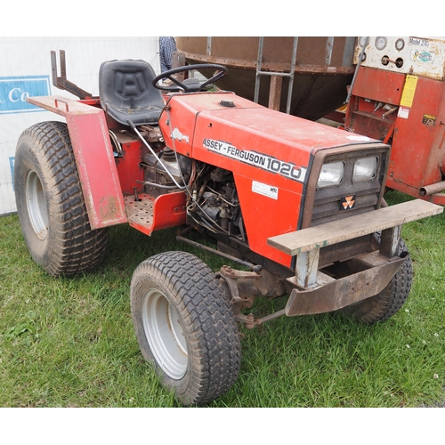 1952 - Massey Ferguson 1020 tractor 1974 hours. Grass tyres, off farm