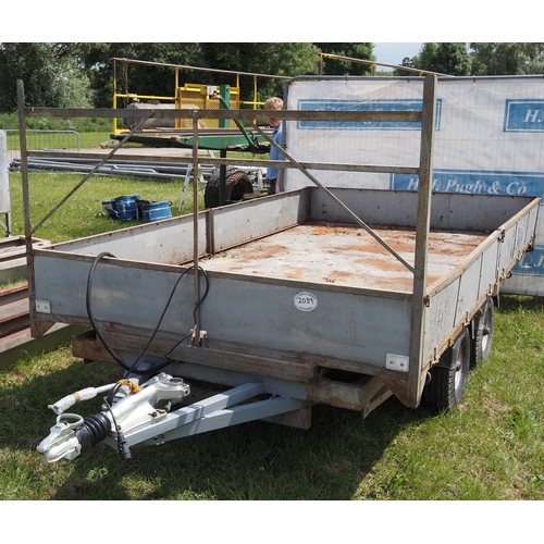 2039 - Twin axle tipper trailer, requires some finishing, 3.6m x 2m.