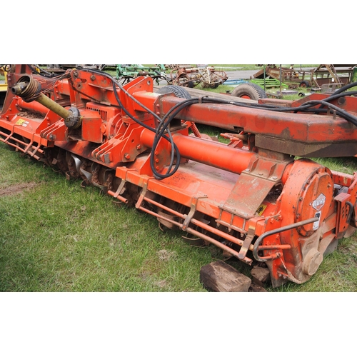 2065 - Kuhn 4m power harrow, with transport kit