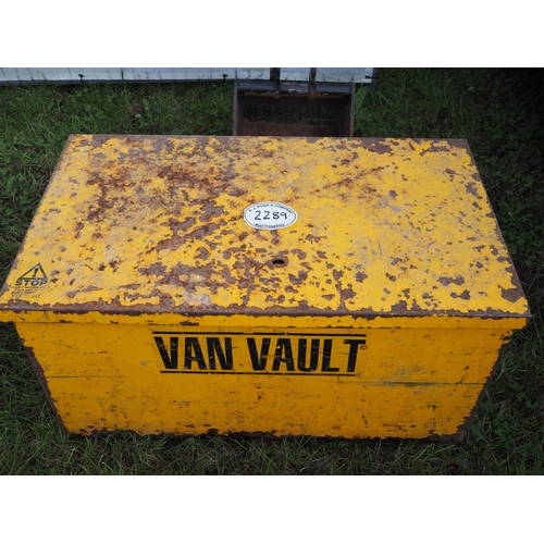 2289 - Van vault