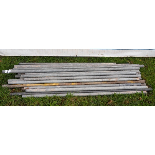 2348 - Scaffold tube, average 6ft approx 48