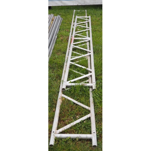 2356 - Amuminium scaffold frames 6m 1+1