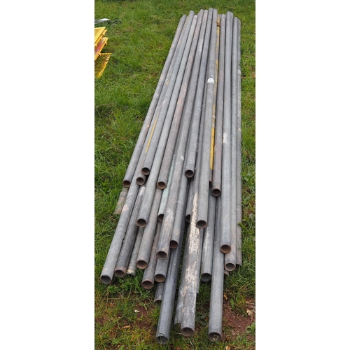 2357 - Scaffold tube, average 12ft approx 40