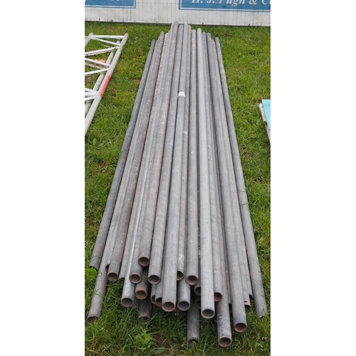 2364 - Scaffold tube average 12ft approx 40