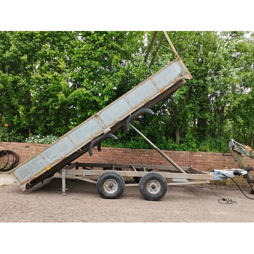 2039 - Twin axle tipper trailer, requires some finishing, 3.6m x 2m.