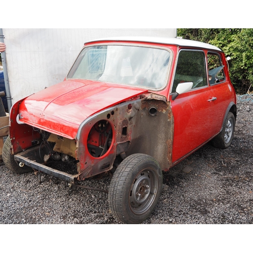 403 - Mini cooper 1275 project. 1994. Comes with engine parts, fuel tanks, body trims, front and rear scre... 