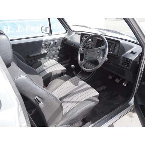 406 - VW Golf GTI Mk1. 1983. Runs and drives. One family owner from new. MOT until 4/8/22. Comes with fold... 