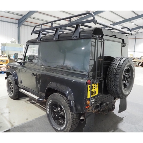 412 - Land Rover Defender 90 TD5. 2495cc. 2006. MOT until 30.05.2023, Runs and drives. Raised and heated s... 