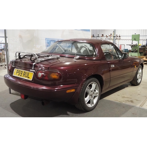 414 - Mazda MX5 Mk1. 1996. 1840cc. Limited edition Merlot, chrome roll bars, solid winter roof. Starts and... 