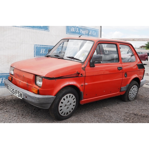 420 - Fiat 126 Bis 3 door hatchback. 1990. 704cc. Engine turns over on key. Reg. G526 FSW. V5 and keys