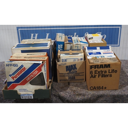 159 - 6- Boxes of assorted American car air filters