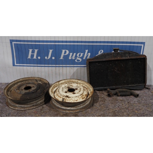 172 - Morris 1000 radiator and 2 wheel rims