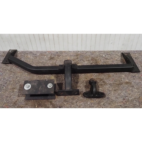 242 - Ford tow bar and hitch