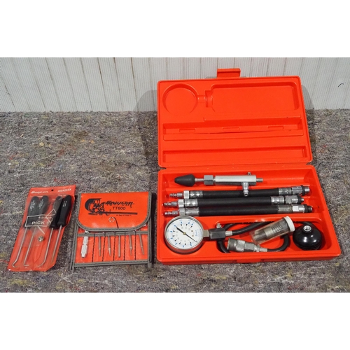 26 - Snap-on compression gauge set and 2 Snap-on toolkits