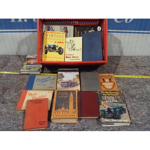 296 - Assorted vintage motoring books