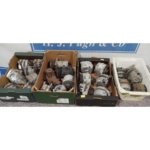 311 - Large quantity of assorted American alternators