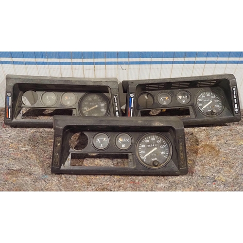 329 - 3- Land Rover instrument panels