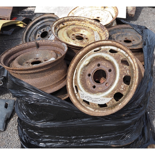 504 - Quantity of assorted 1960's and 70's steel American wheel rims