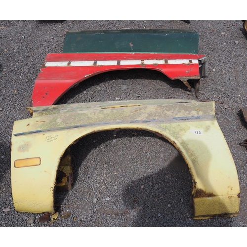 532 - 2- Chevrolet Monza wings and other panels