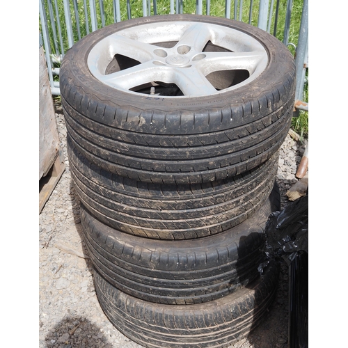 571 - 4- Toyota wheel rims and tyres 225/45/R17