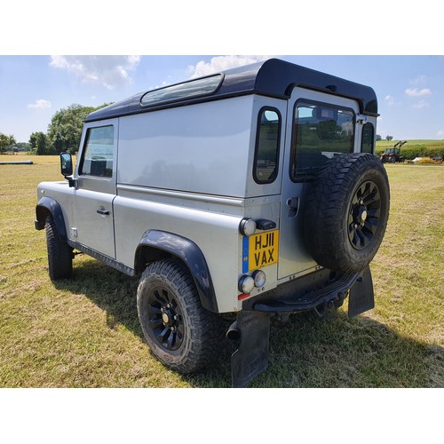 447 - Land Rover Defender 1990, 2.4 diesel, limited  edition, runs and drives, air con, heated seats, come... 