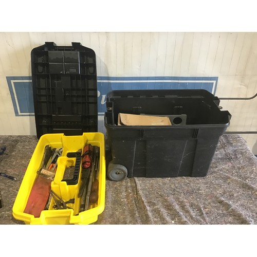 482 - Toolbox on wheels and contents of various tools