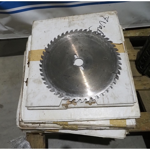 458 - Large quantity of circular saw blades