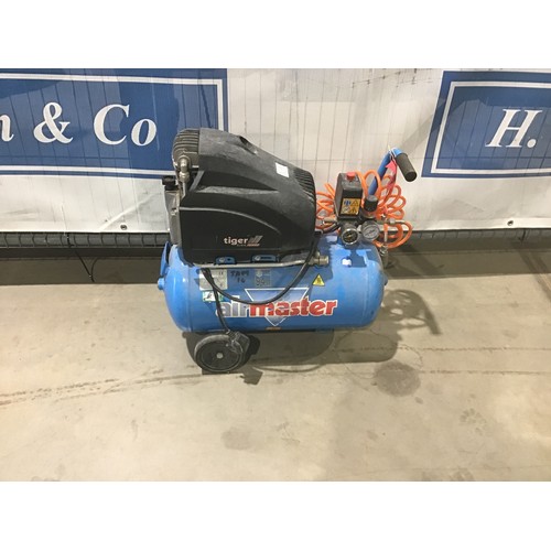 556 - Airmaster air compressor