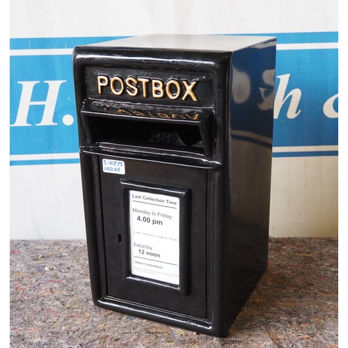 774 - Post box 18