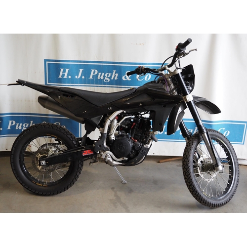 797A - Husqvarna TE 250 motorcross bike. 250cc. 2010. Runs and rides, MOT until 29/6/23, new battery. Reg. ... 