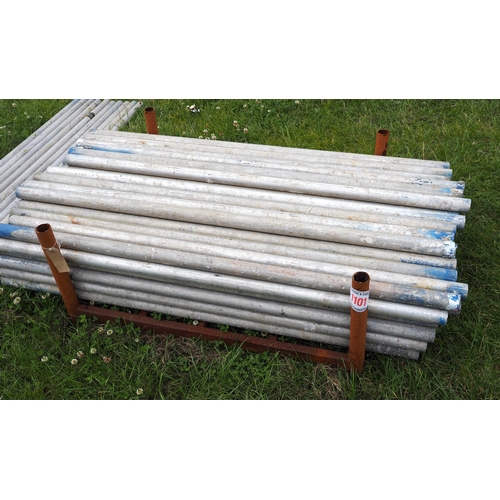 1101 - Aluminium scaffold tube 5ft -100