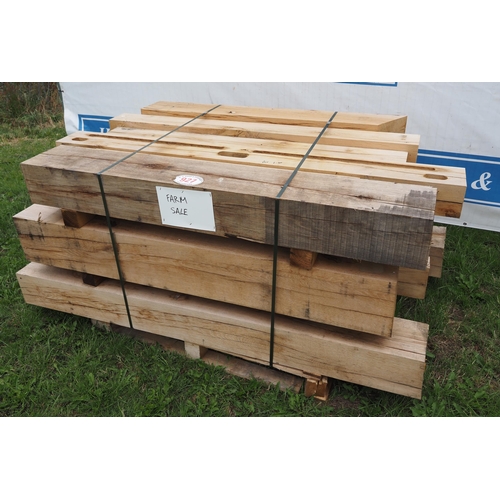 927 - Oak beams machined 1.5m -18