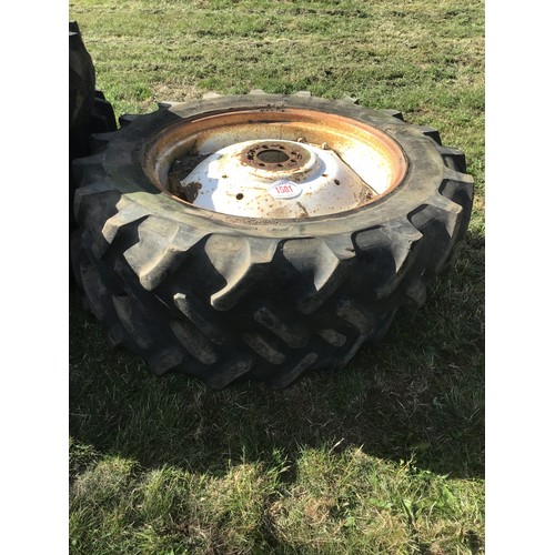 1581 - Ford rear wheels and tyres 12.4 R32