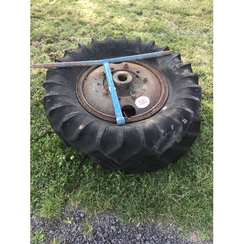 1583 - Fordson wheel and tyres