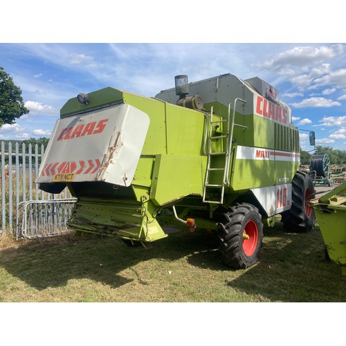 1320 - Class Dominator 118 combine. Straight off farm, coupled to 17ft header. 2788 hours. C/w log book. Da... 