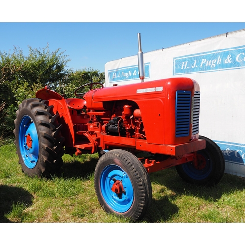 379 - David Brown 900 tractor. Runs. Fitted with rear PTO belt pulley. Good rear tyres. SN-13294.