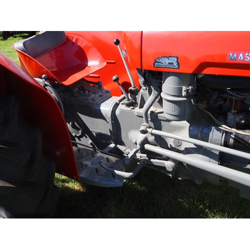 350 - Massey Ferguson 35 tractor. 1961. Runs, good tyres. SN-241141. Reg. 566XVS. V5